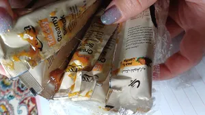 تجریه خرید بستنی گربه پرسا مدل Trkey وزن 20 گرم بسته 12 عددی