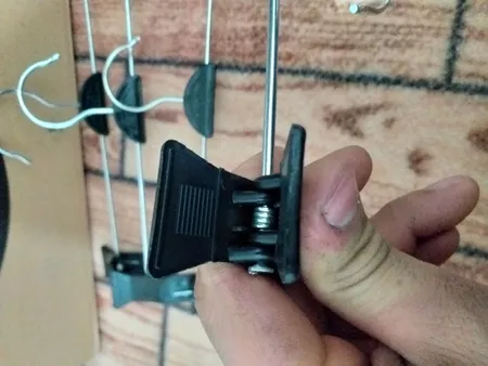 چوب لباسی مدل گیره ای بسته 4 عددی