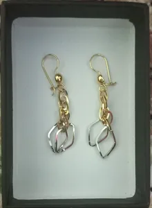 تجریه خرید گوشواره طلا 18 عیار زنانه مدل 670123