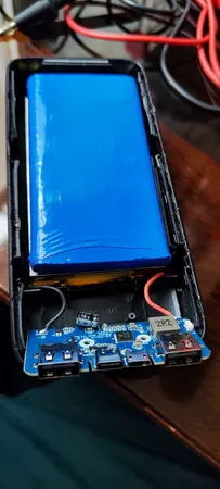 پاوربانک مدل PB200LZM ظرفیت 20000 میلی آمپر ساعت