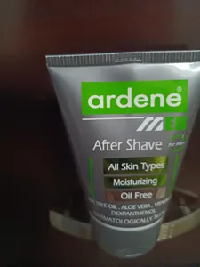 تجریه خرید کرم افترشیو آردن مدل Moisturizing حجم 75 میلی لیتر