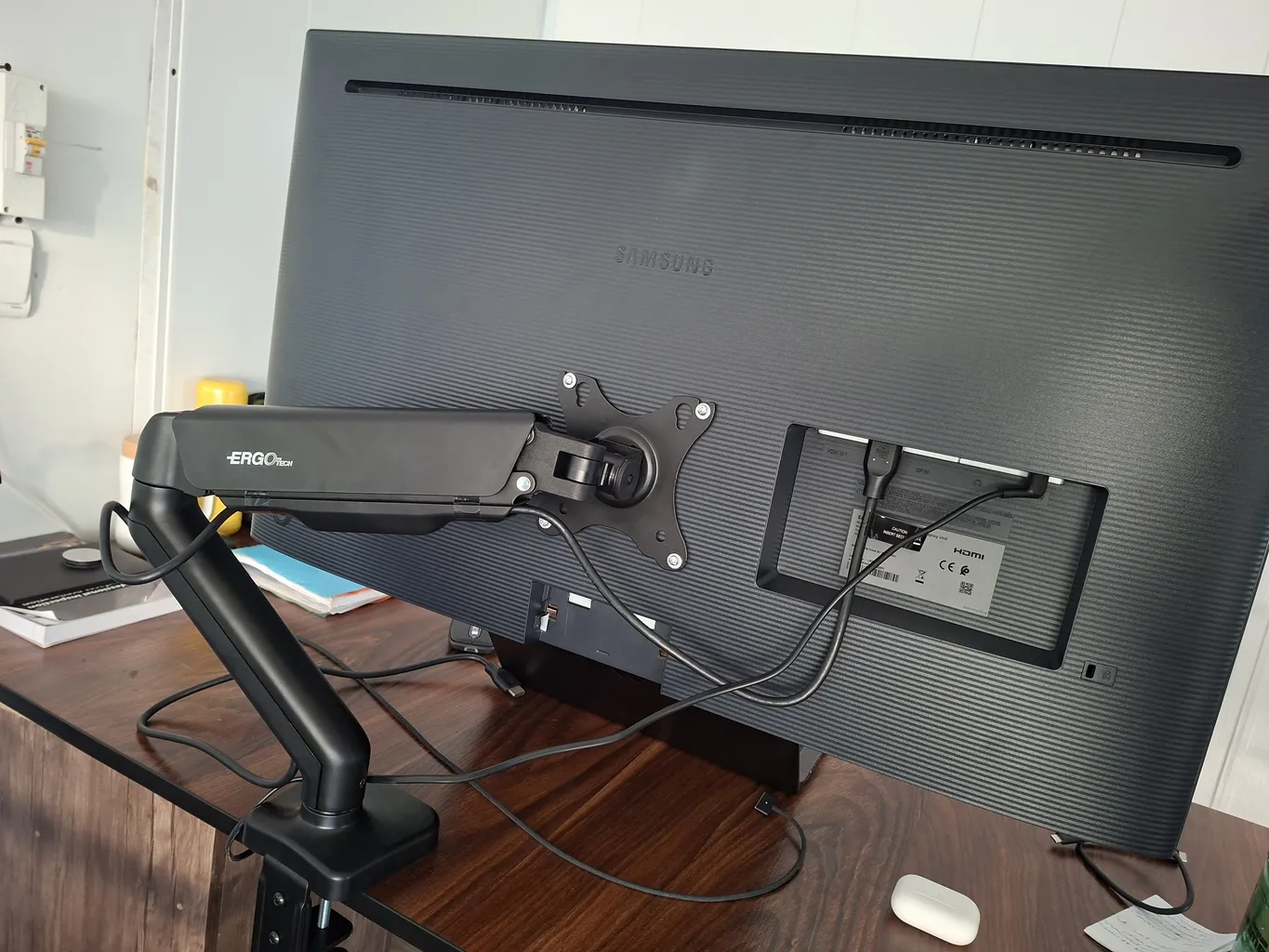 پایه نگهدارنده مانیتور ارگو مدل WLA015-BCS