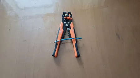 سیم لخت کن اتوماتیک پنج کاره مدل W278