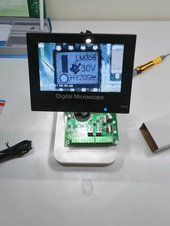 میکروسکوپ دیجیتال مدل DM4