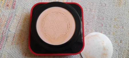 کوشن یانگمی مدل عشق شماره 02 به همراه پد ارایشی