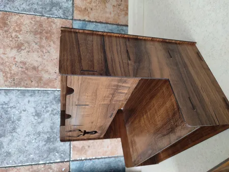 جامدادی رومیزی مدل فروردین طرح گوزن کد 0002