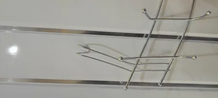 چوب لباسی فلزی پشت دری مبتکر مدل لبخند CLPD255 کوچک