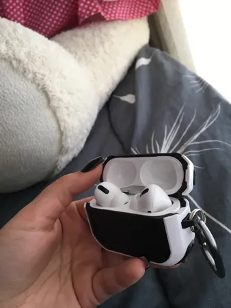 هدفون بلوتوثی اپل مدل AirPods Pro 2021