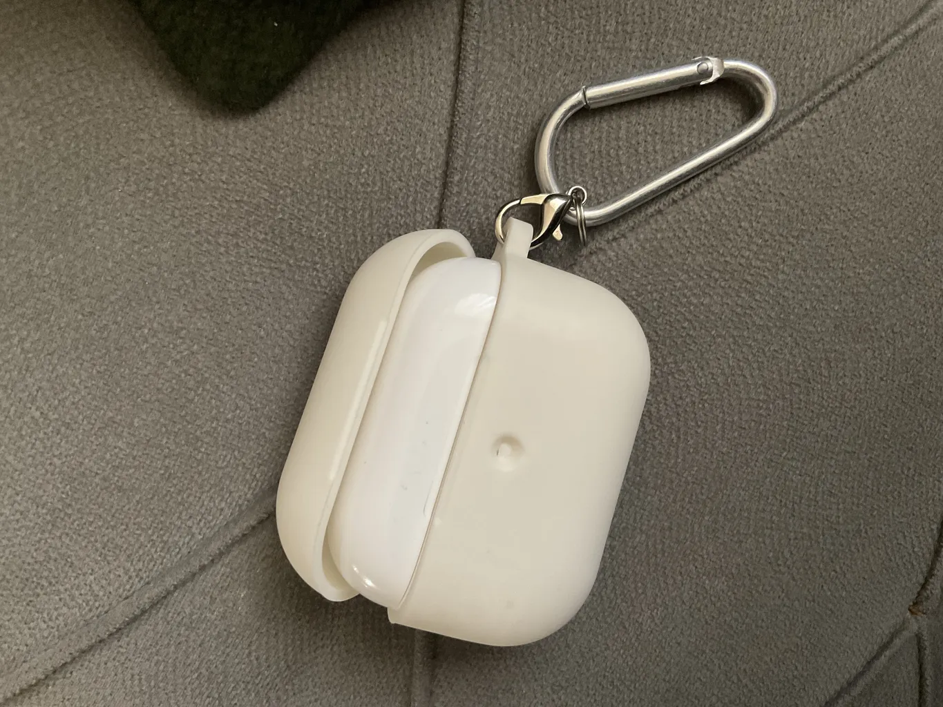 کاور آی دوژی مدل L5 مناسب برای کیس اپل Airpods pro