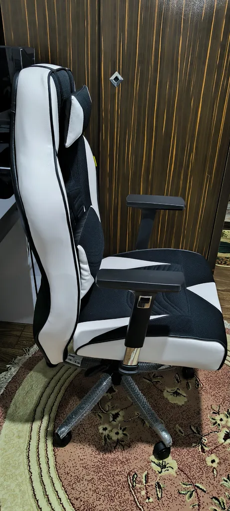 صندلی گیمینگ کاد گستر مدل G2024 پلاس