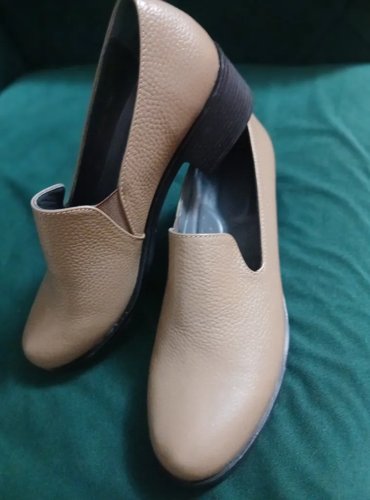 کفش زنانه چرم عطارد مدل چرم طبیعی کد SH170