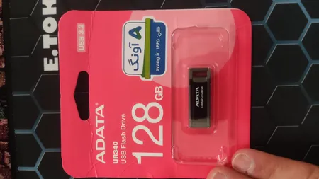 فلش مموری ای دیتا مدل UR340 ظرفیت 128 گیگابایت