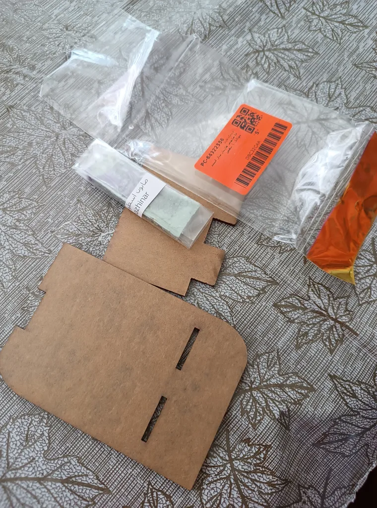 جا صابونی هاژینار مدل استند موبایل