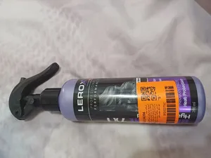 تجریه خرید اسپری نرم کننده و ضد وزی موی سر لروکس مدل بیوتی فایر حجم 300 میلی لیتر