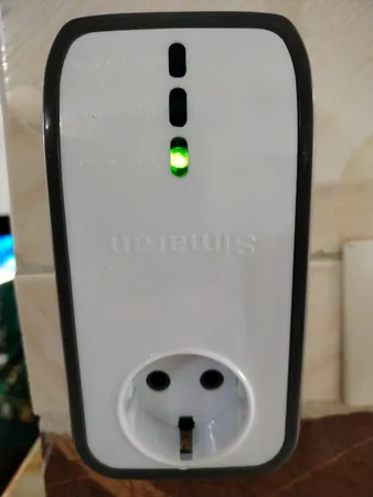 محافظ ولتاژ سیماران مدل SM-140AW