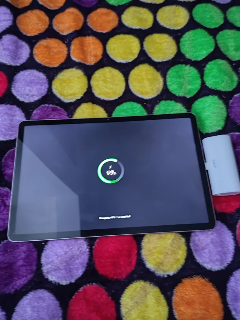 پاوربانک یونیوو مدل UN5000 USB-C ظرفیت 4500 میلی آمپر ساعت