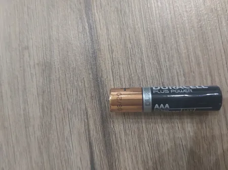 قارچ کش و باکتری کش گیاهان آپارتمانی بردوفیکس مدل bord حجم 100 میلی لیتر