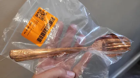 قاشق و چنگال مسی طرح سرباز هخامنشی مدل 2