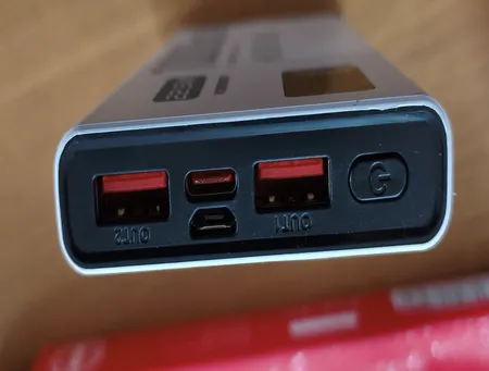 پاور بانک مدل DP43 ظرفیت 10000 میلی آمپر ساعت