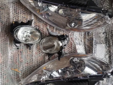 چراغ جلو فن آوران پرتو الوند مدل 2064 مناسب برای پژو 206 بسته 2 عددی به همراه 2 عدد چراغ مه شکن