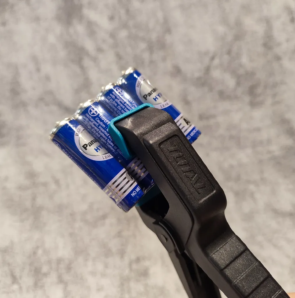 گیره توتال مدل THT13342 سایز 4 اینچ