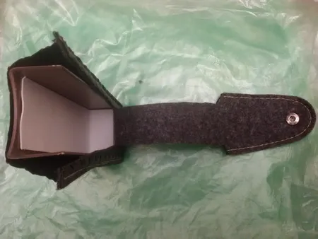 کیف عینک مدل صدفی به همراه اسپری عینک