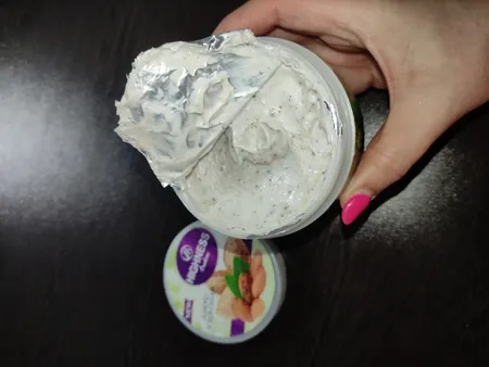 اسکراب لایه بردار پوست انشور هاینس مدل Almound حجم 250 میلی لیتر