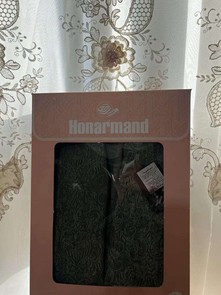 حوله پالتویی هنرمند مدل گیپور ابریشمی سایز ۱۳۵