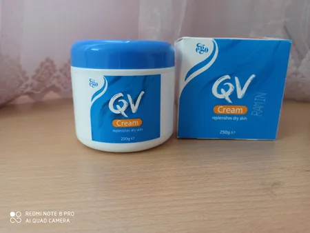 کرم مرطوب کننده کیووی وزن 250 گرم