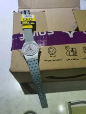 تجریه خرید ساعت مچی عقربه ای بچگانه کیو اند کیو مدلvp47j035y به همراه دستمال مخصوص برند کلین واچ