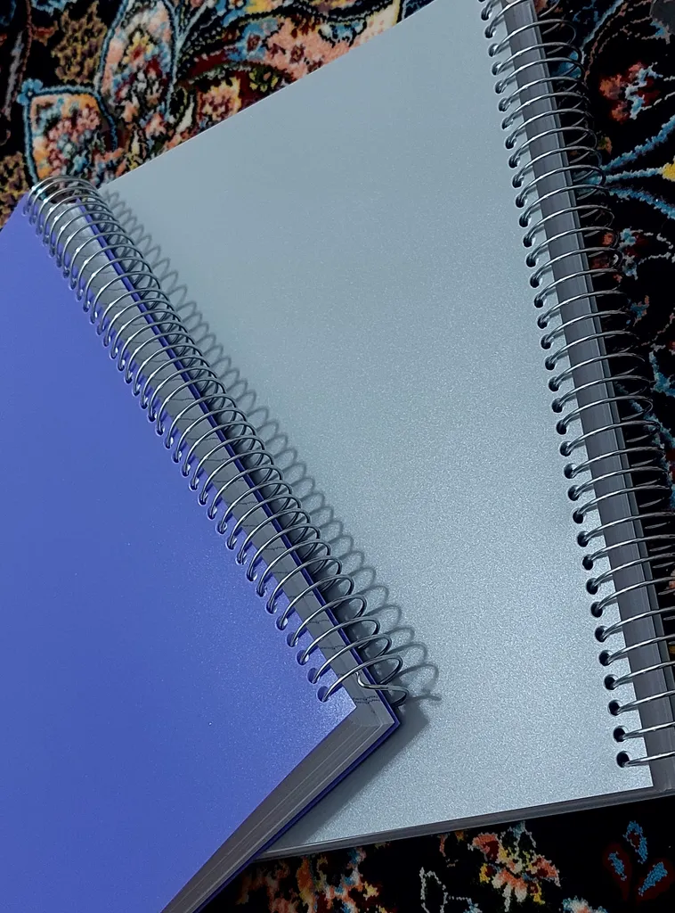 دفتر مشق 200 برگ مدل ساده کد 01