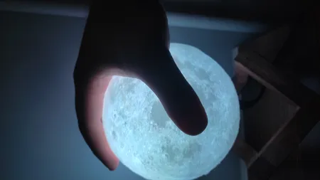 چراغ خواب طرح کره ماه مدل M300