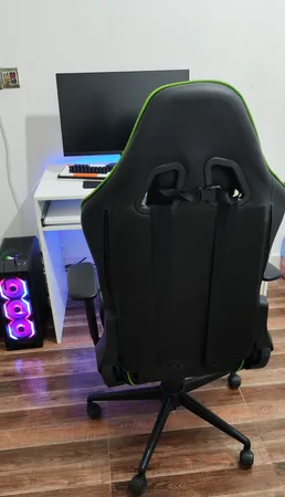 صندلی گیمینگ ریزر مدل parla