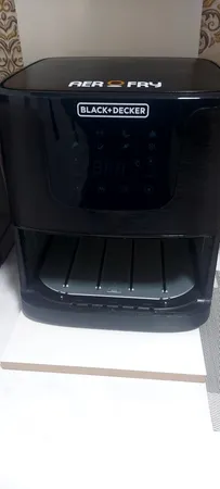 هواپز 4.5 لیتر بلک اند دکر مدل AF700