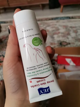 کرم ترک های عمیق پوستی دست و پا جی مدل میموزا حجم 75 میلی لیتر