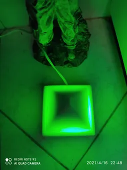 چراغ خواب سنگ نمک طرح هرم کد 01