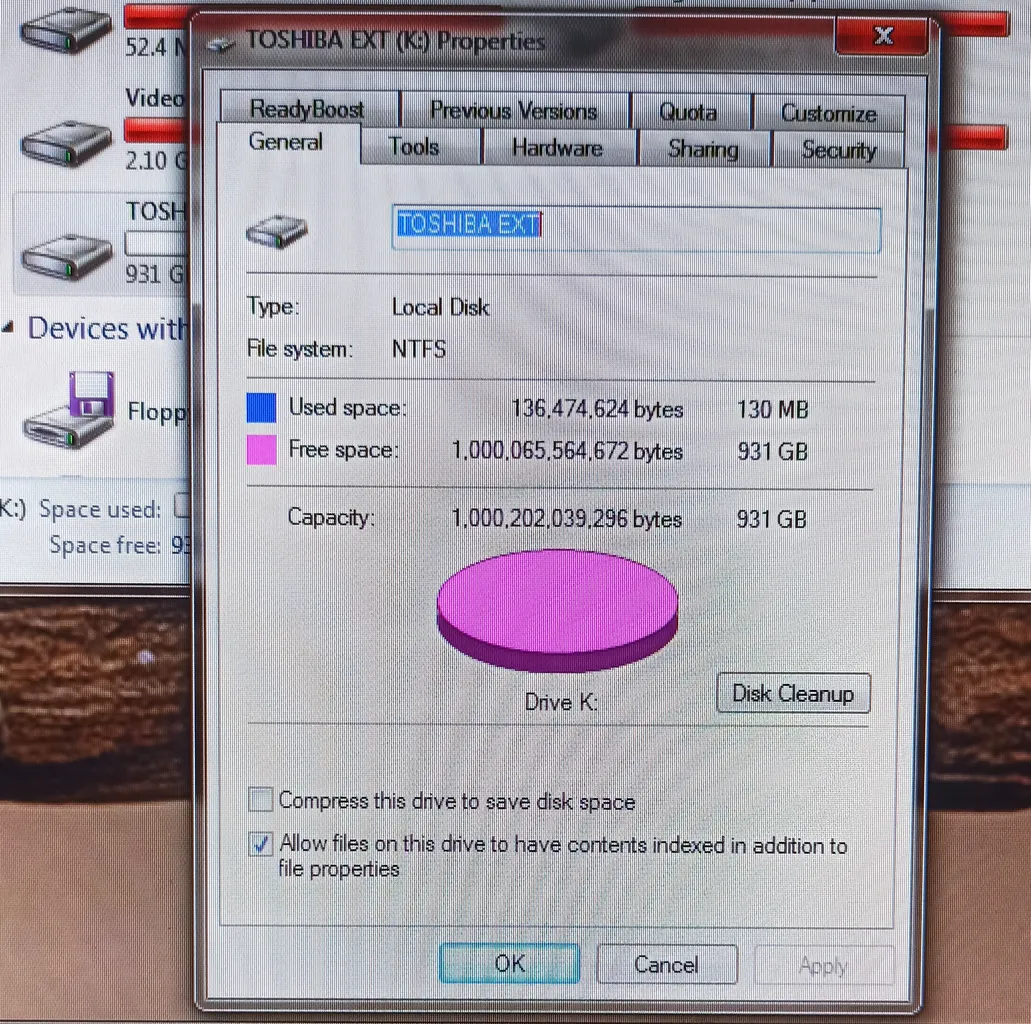 هارد اکسترنال توشیبا مدل Canvio Ready ظرفیت یک ترابایت دارای رابط USB Type-A 3.2