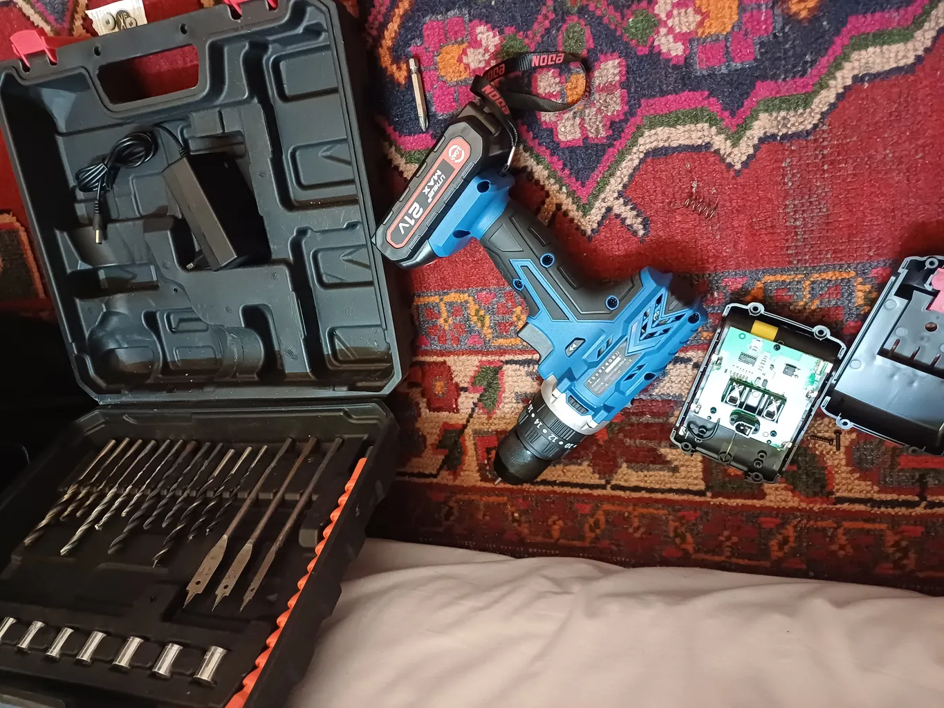 دریل پیچ گوشتی چکشی شارژی ادون مدل LV3-2110