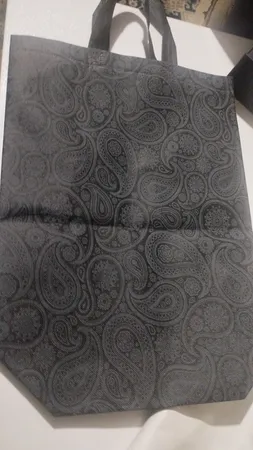 ساک دستی دوست دار محیط زیست مدل بته جقه مشکی عمودی