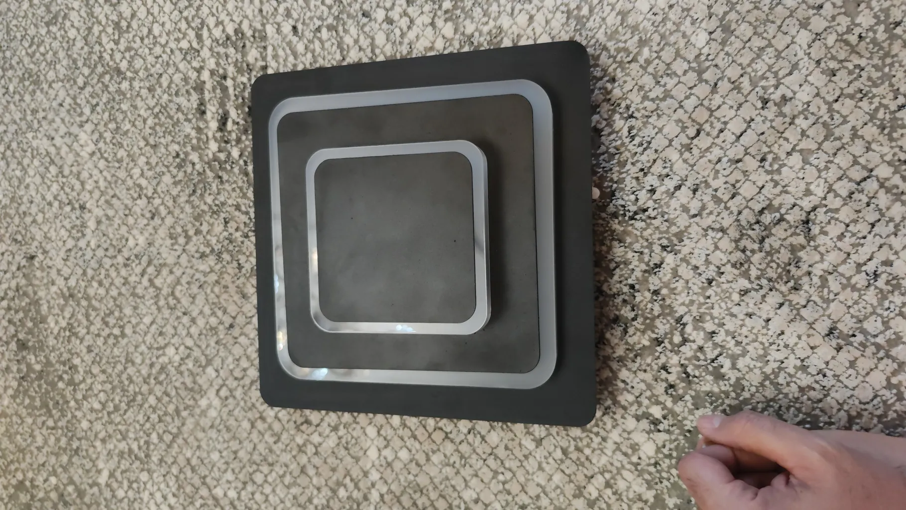 چراغ دیواری چشمه نور کد NL6732/3BK