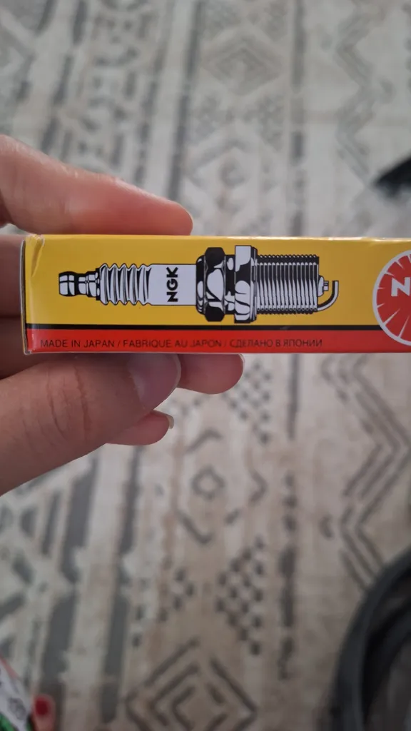 شمع خودرو ان جی کی مدل دو پلاتین بسته 4 عددی