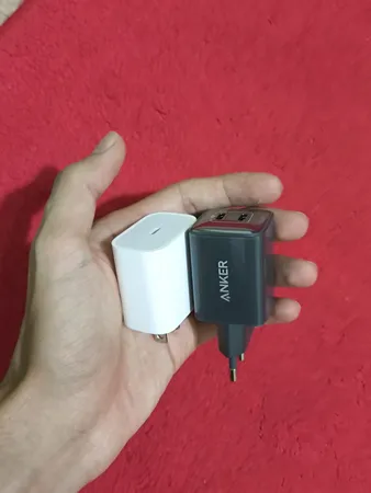 شارژر دیواری 40 وات دو پورت انکر مدل A2038