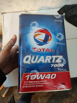 روغن موتور خودرو توتال مدل Quartz 7000 حجم 4 لیتر