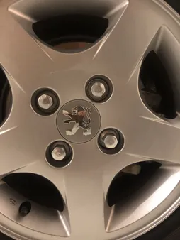 درپوش رینگ مدل sh221 مناسب برای پژو پارس بسته 4 عددی