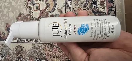 کرم آب رسان ژوت مدل هیدرا اکتیو حجم 120 میلی‌لیتر