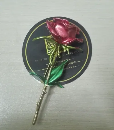 گل سینه زنانه مدل BIG ROSE کد 00595