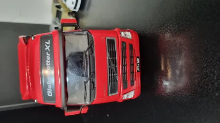 ماشین بازی ولی مدل Volvo FH12