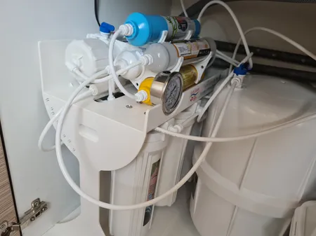 دستگاه تصفیه کننده آب سافت واتر مدل hajibashi-x800 به همراه فیلتر تصفیه آب کد 10 مجموعه 3 عددی
