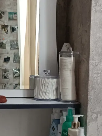 استند لوازم آرایشی مدل M