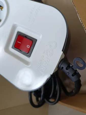 محافظ ولتاژ پارت الکتریک مدل شش خانه کد  P8796